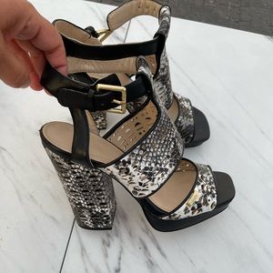 Calvin Klein Vallin sandals 8.5